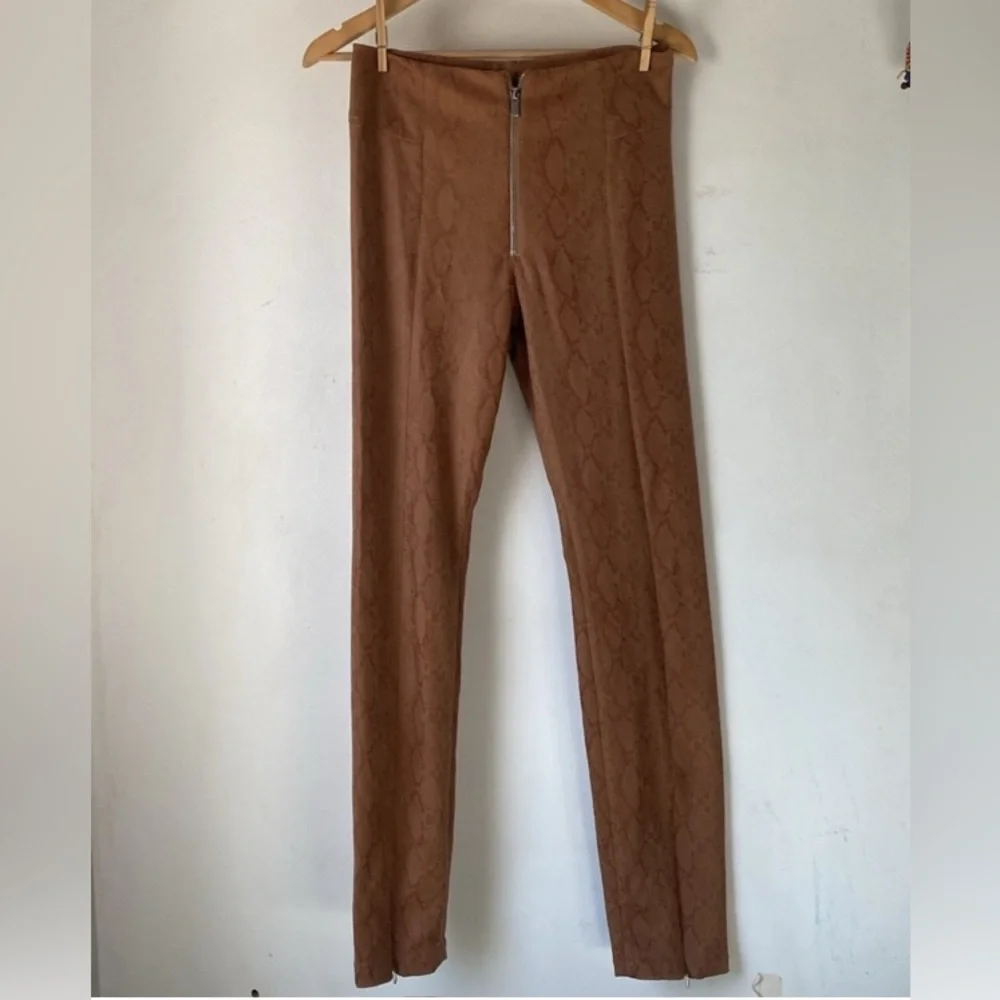 NWT Good American 3 (Large) The Boss Skinny Zips Pants - Picture 6 of 13
